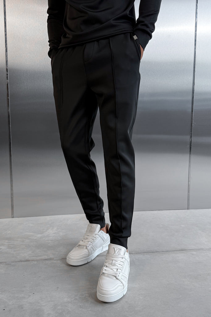 Scuba Pintuck Joggers - Black