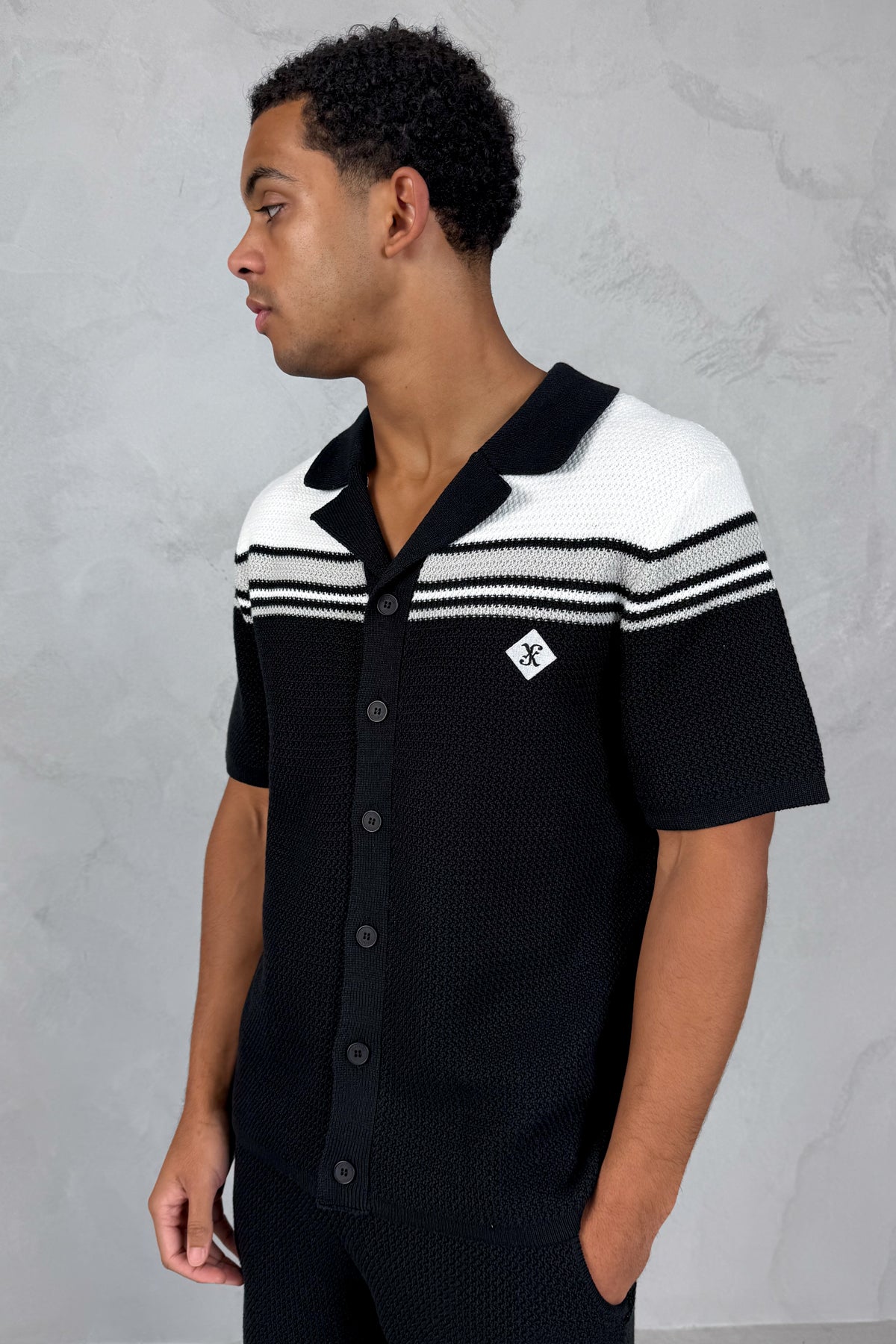 Colour Block Boxy Knit Shirt - Black/White