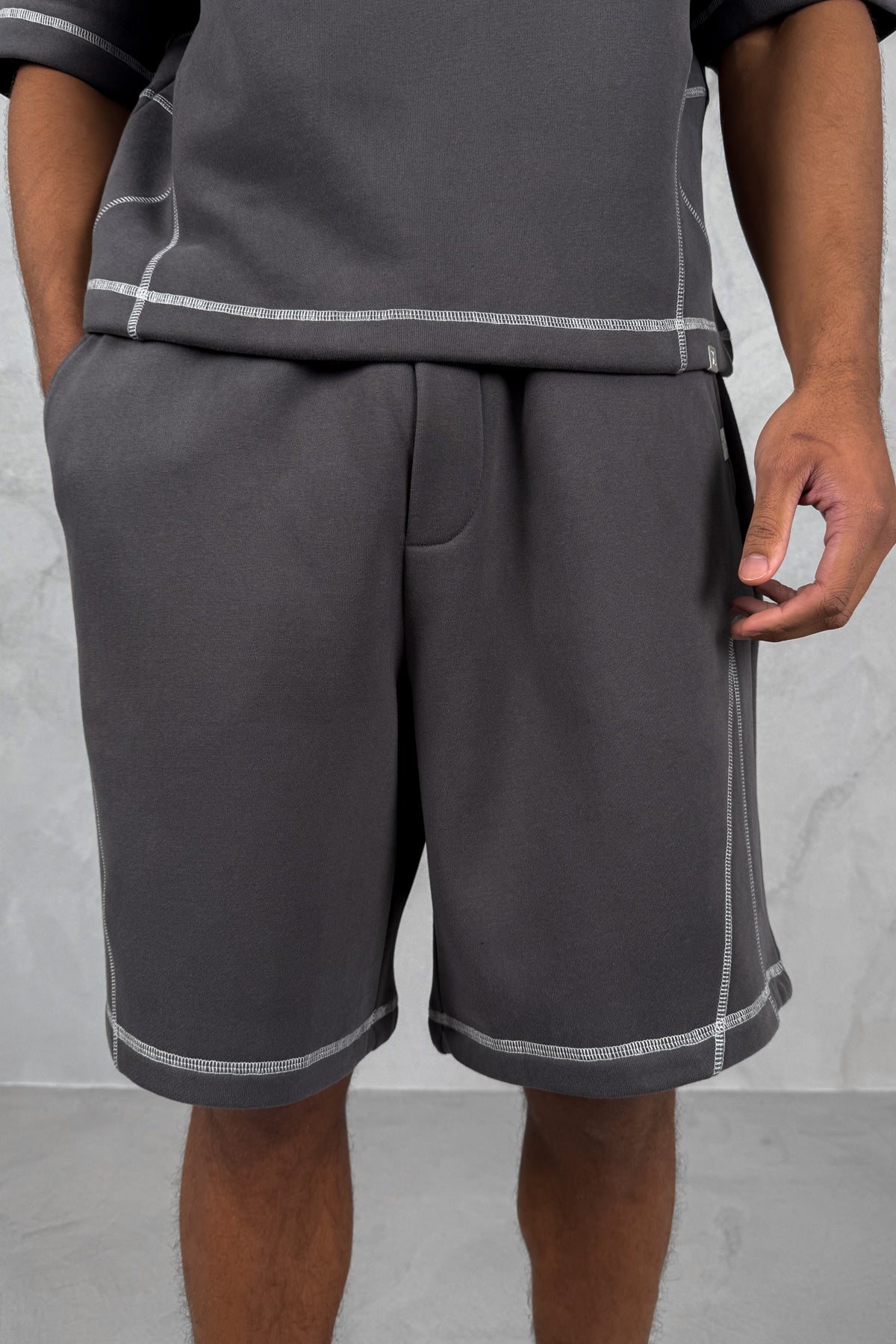 Contrast Stitch Baggy Shorts - Charcoal