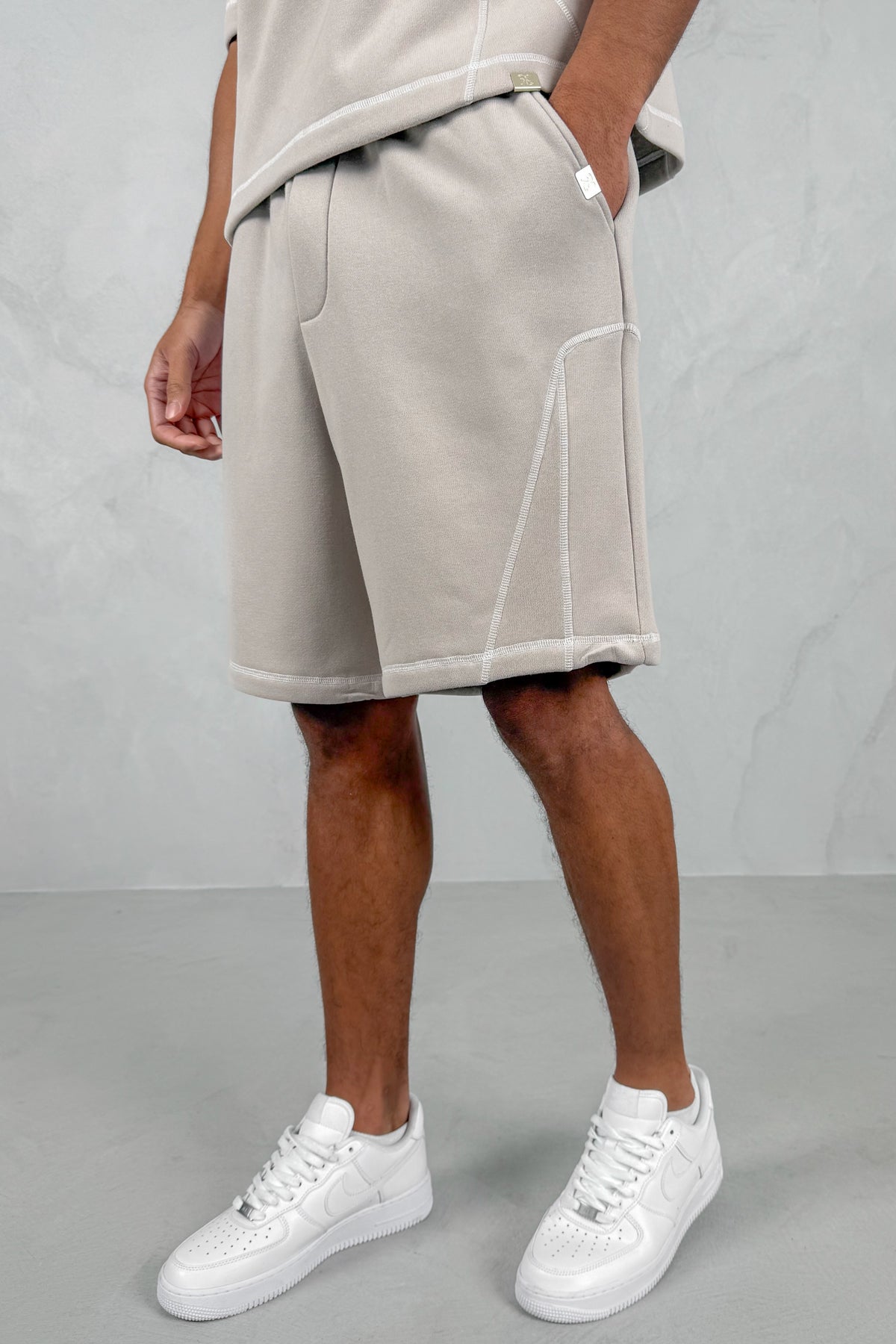 Contrast Stitch Baggy Shorts - Grey