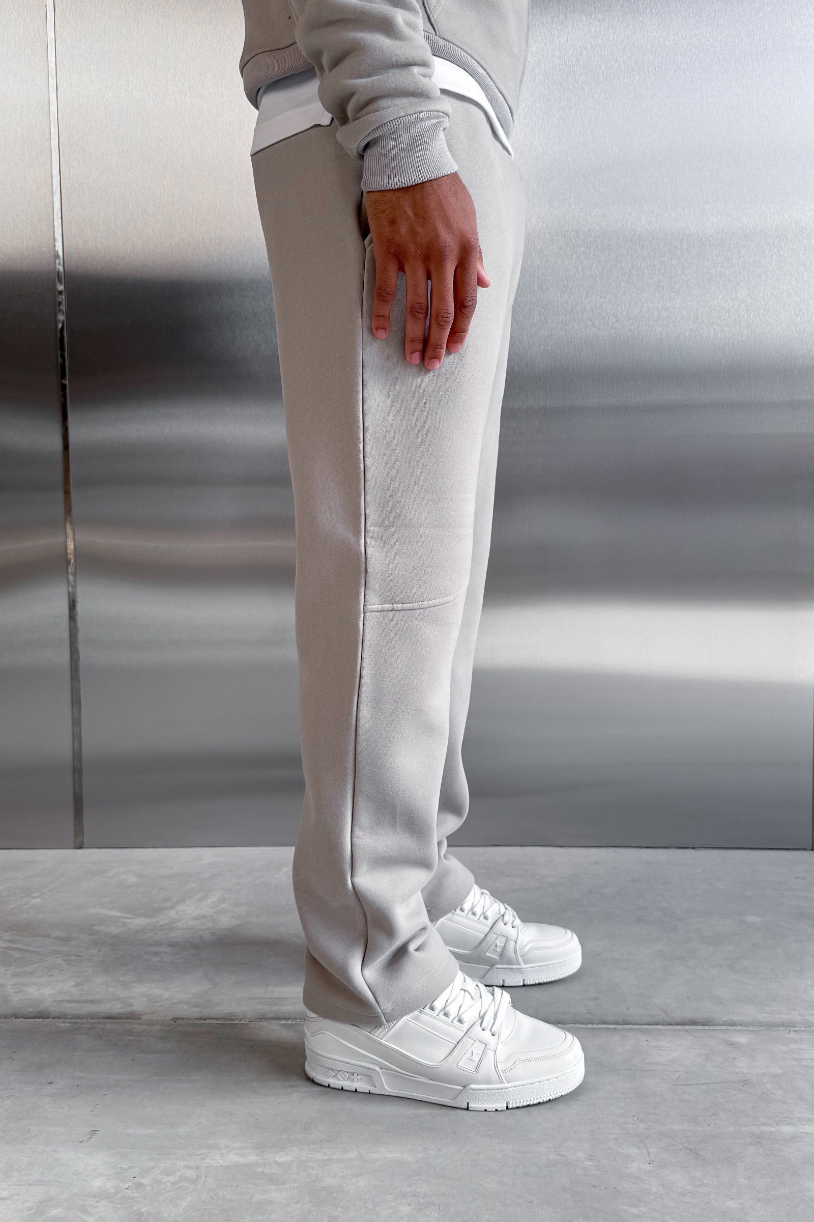 Curve Seam Straight Leg Jogger - Grey