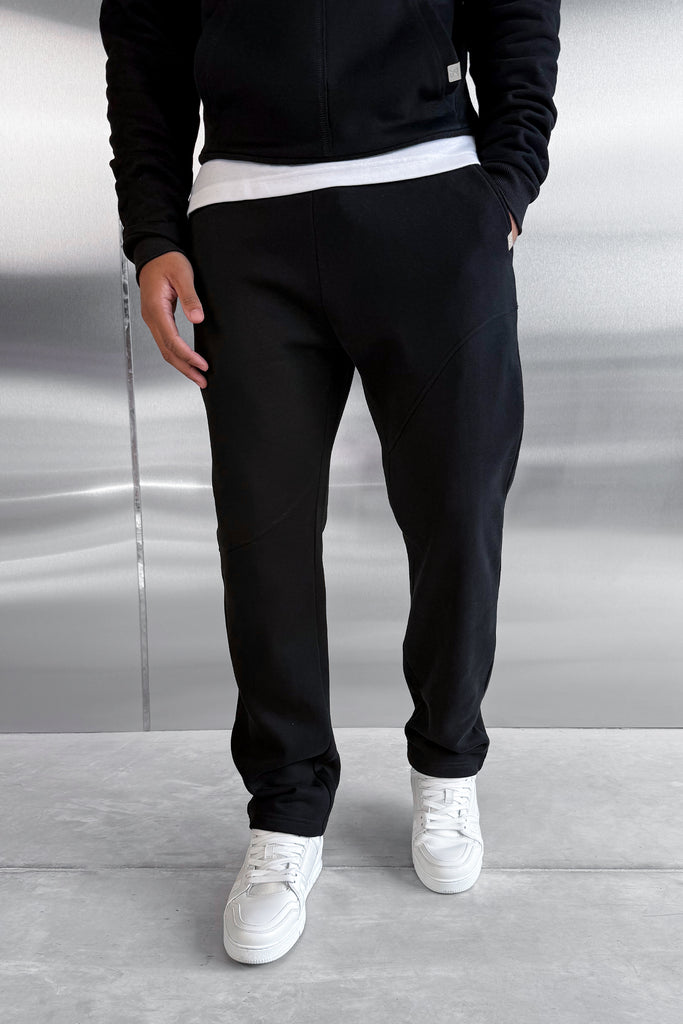 Curve Seam Straight Leg Jogger - Black