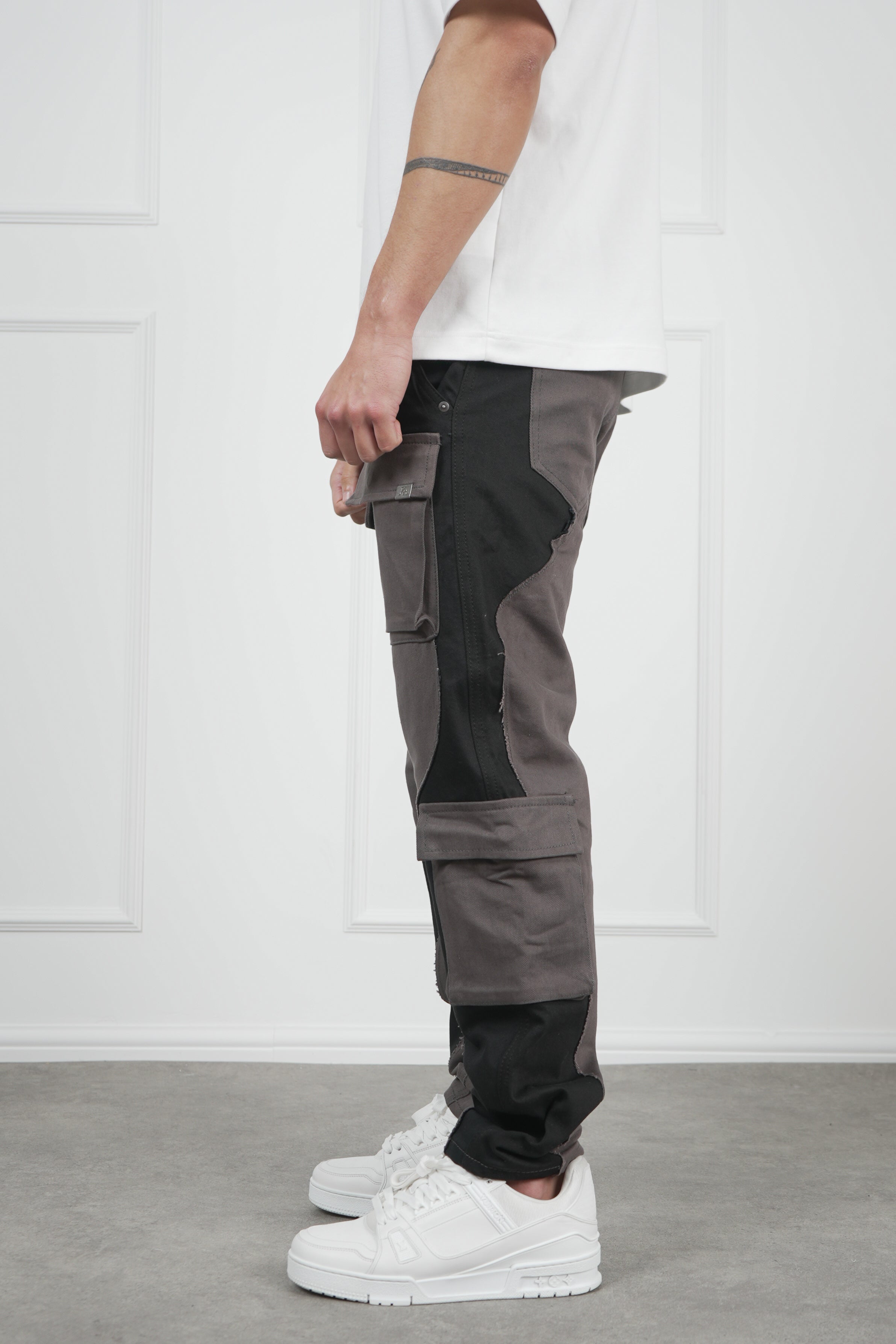 Wave Cut and Sew Denim Jeans - Black/Charcoal
