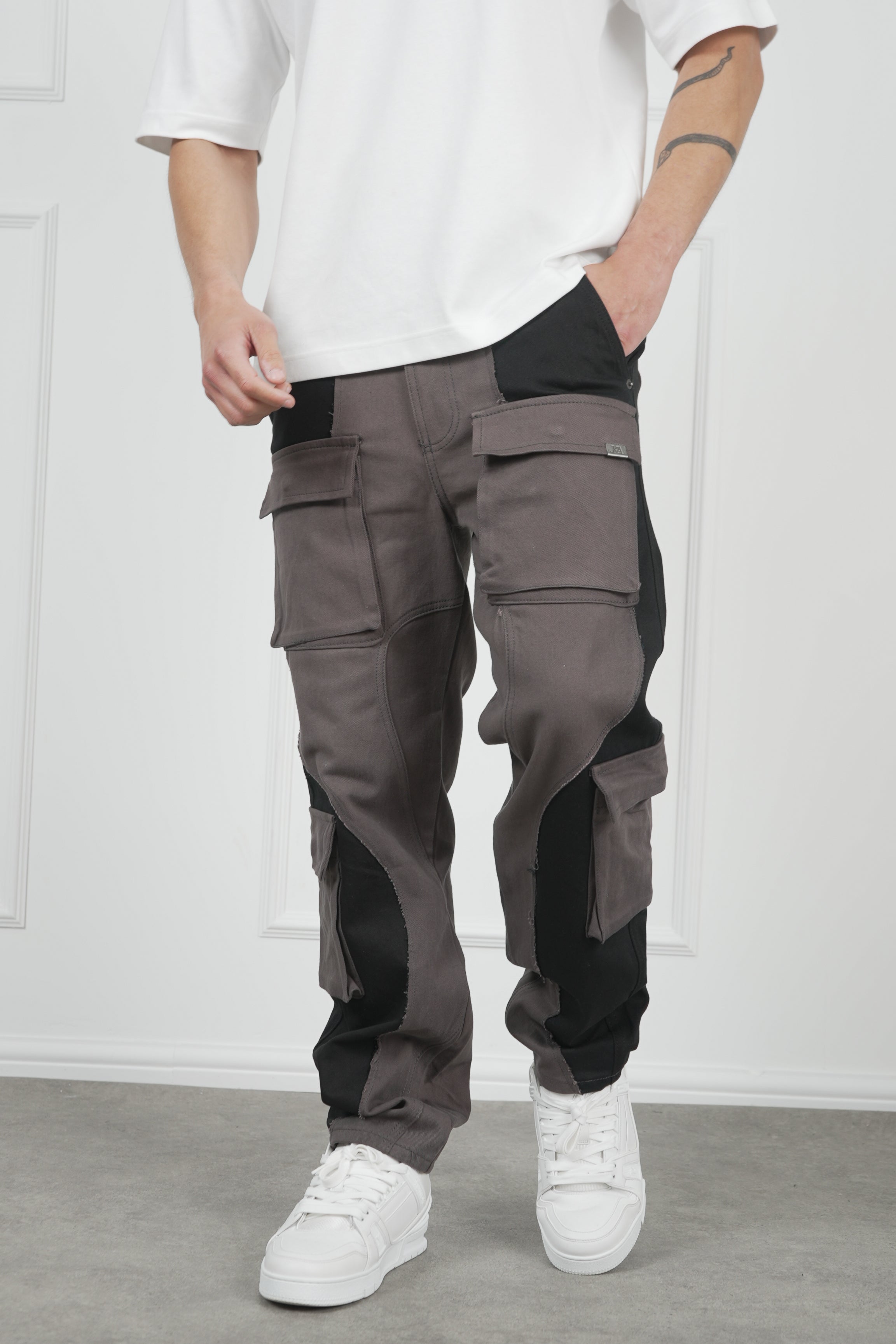 Wave Cut and Sew Denim Jeans - Black/Charcoal