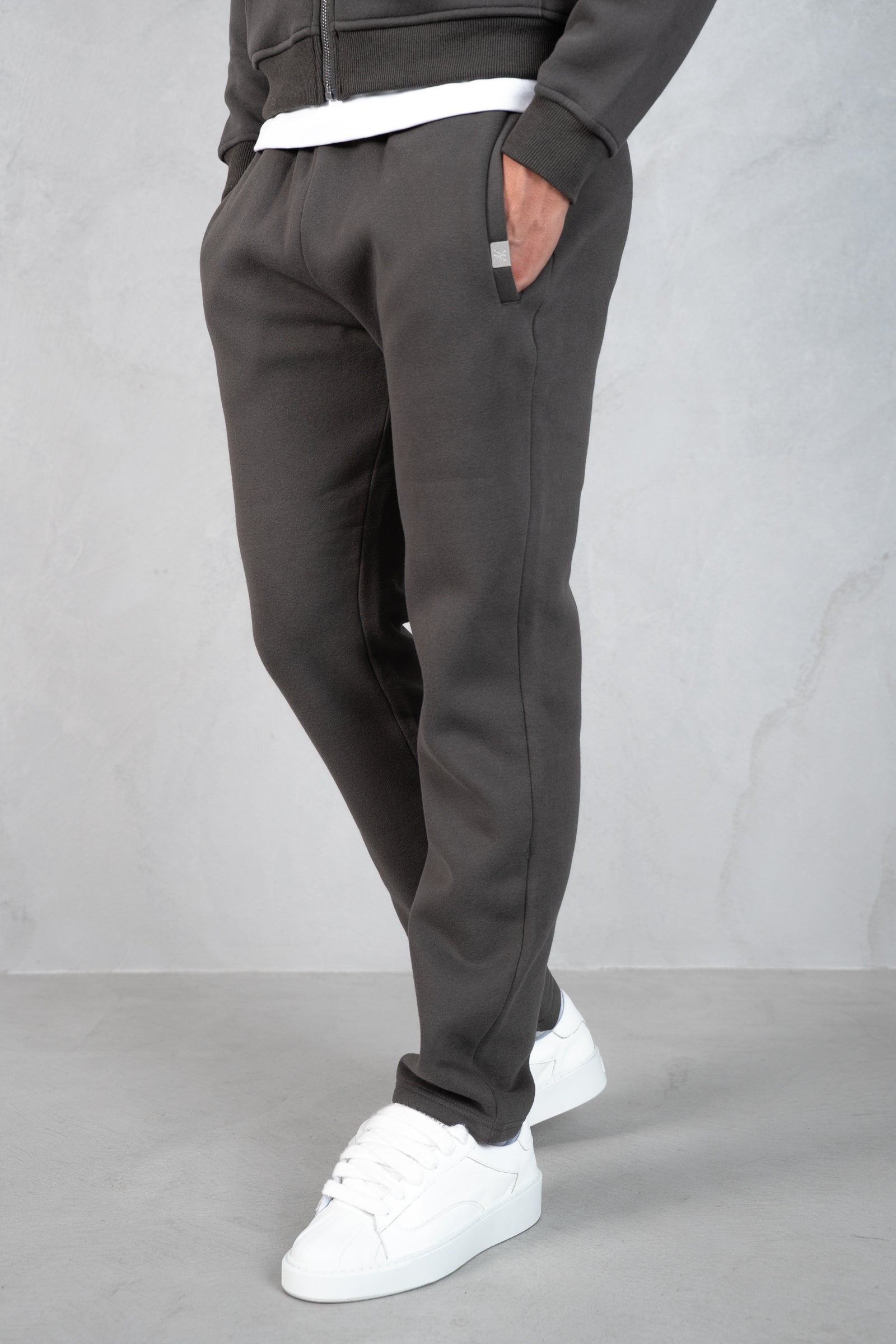 Essential Straight Leg Jogger - Charcoal