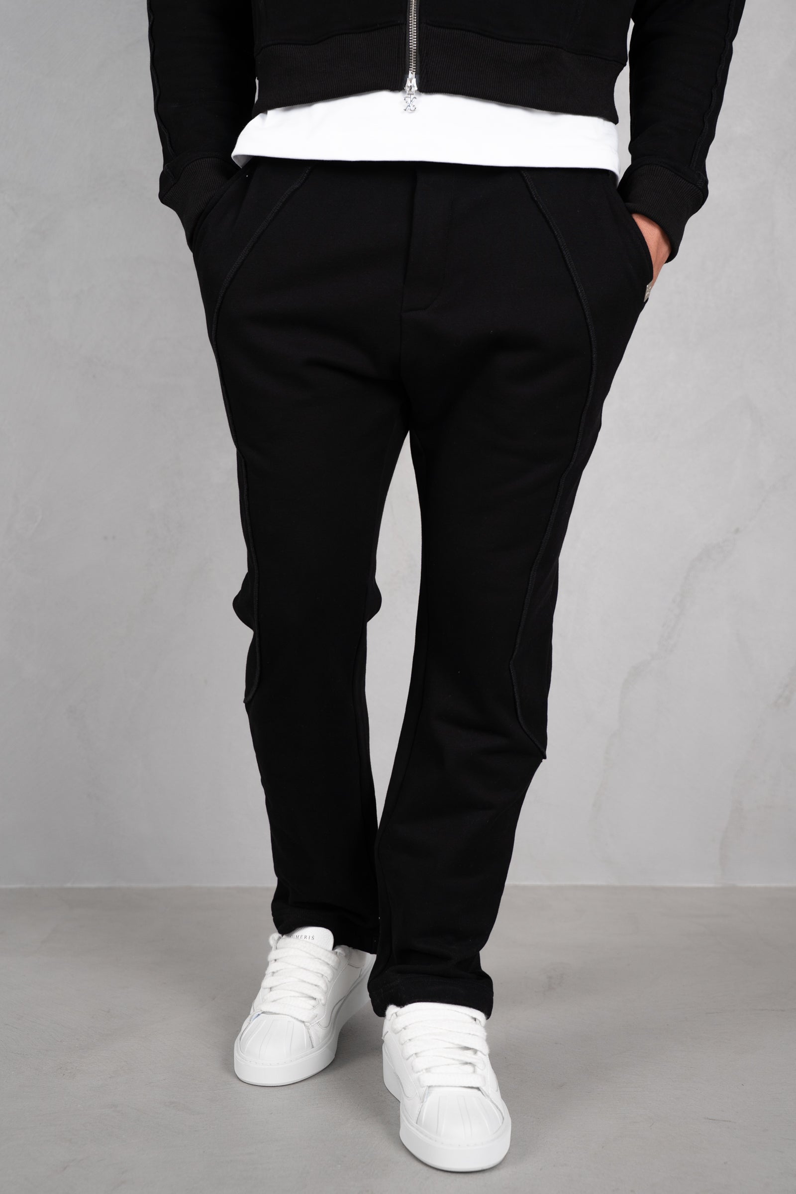 Flow Seam Straight Leg Jogger - Black