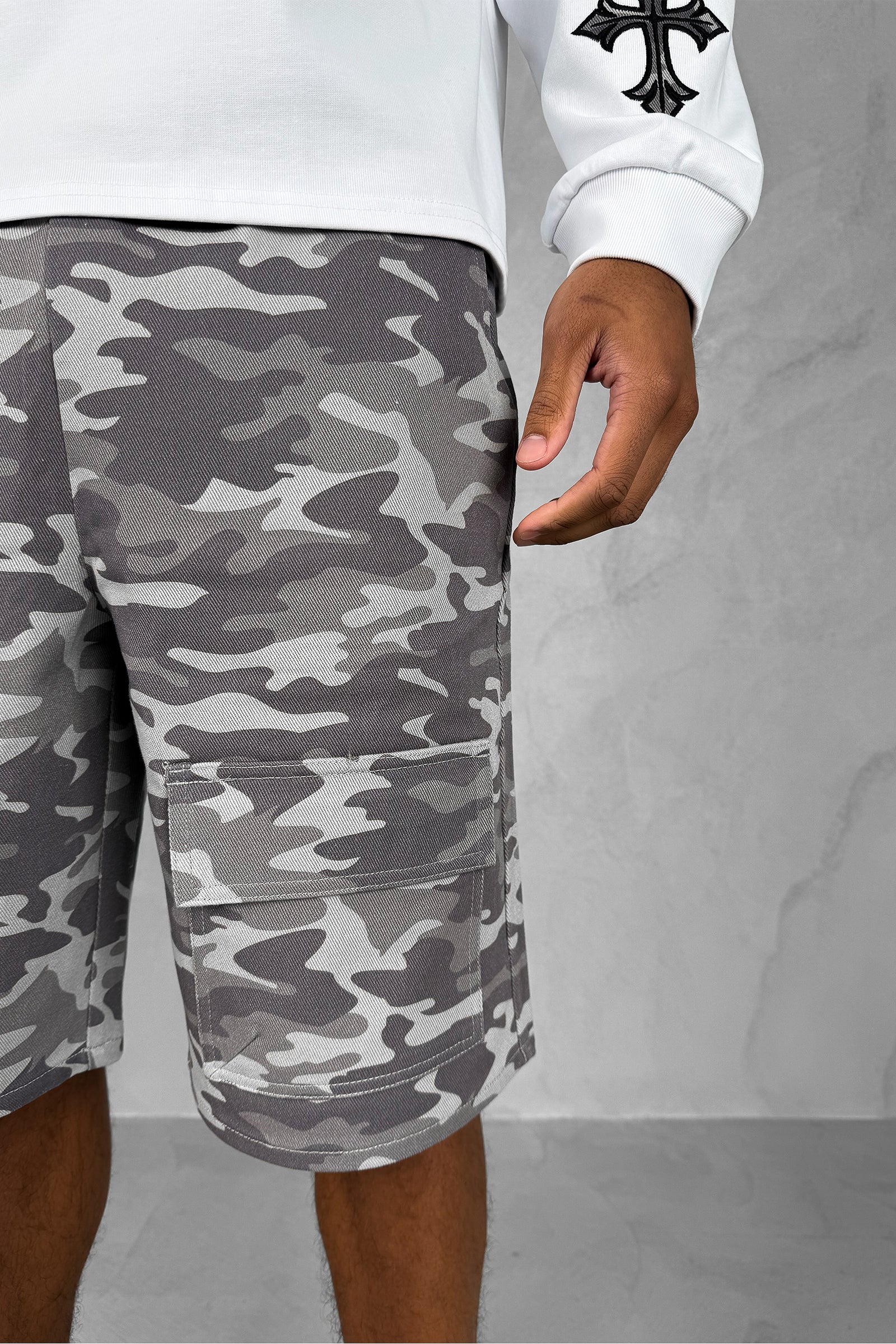 Relaxed Denim Camo Cargo Shorts - Grey Camo