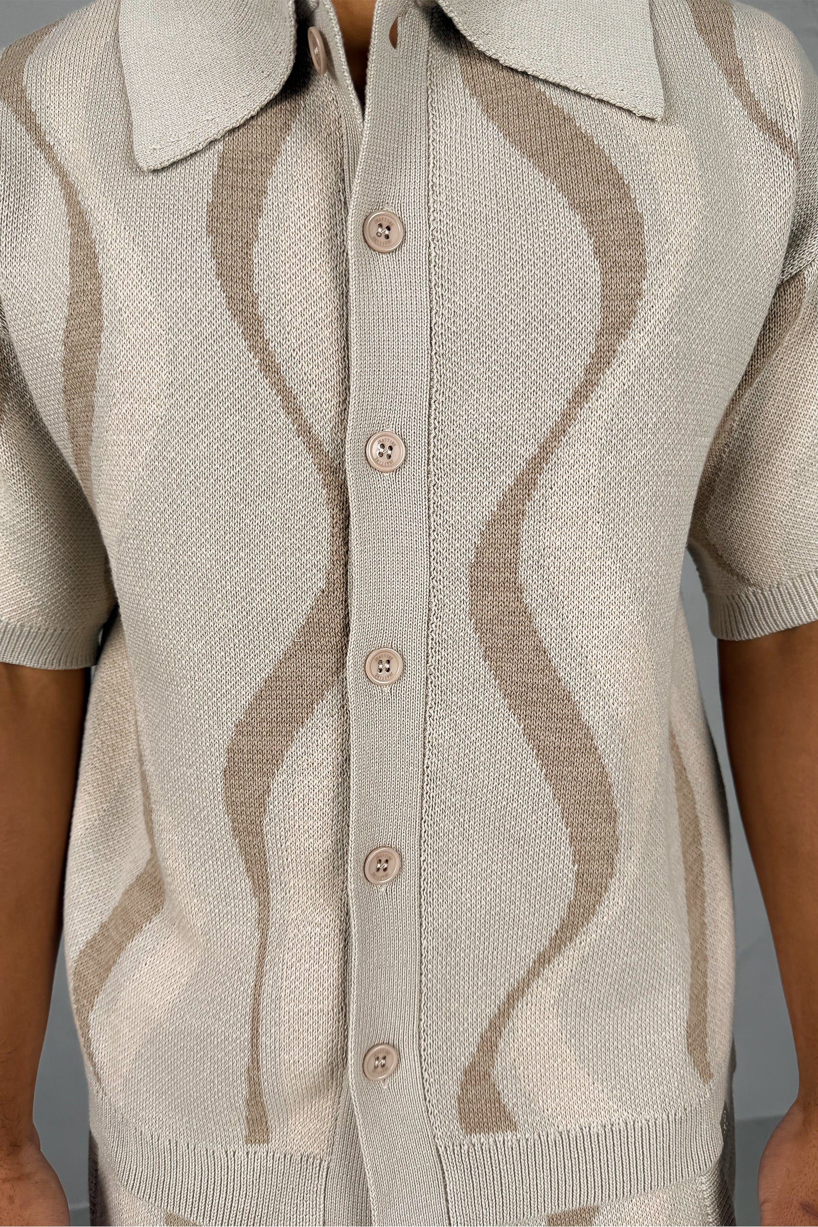 Boxy Flow Knitted Shirt - Off White