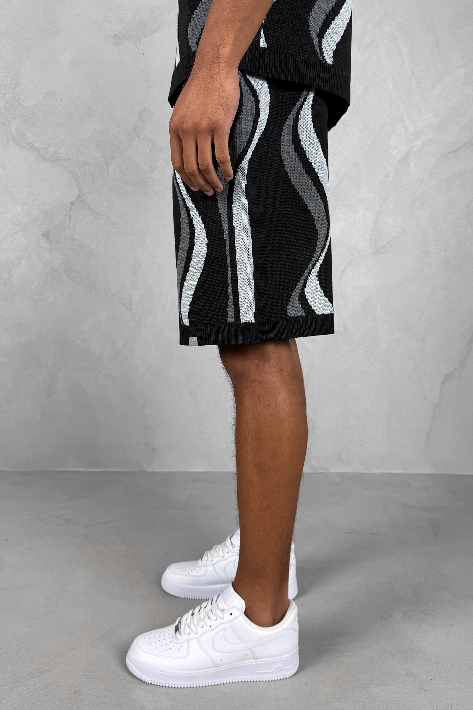 Flow Knitted Shorts - Black