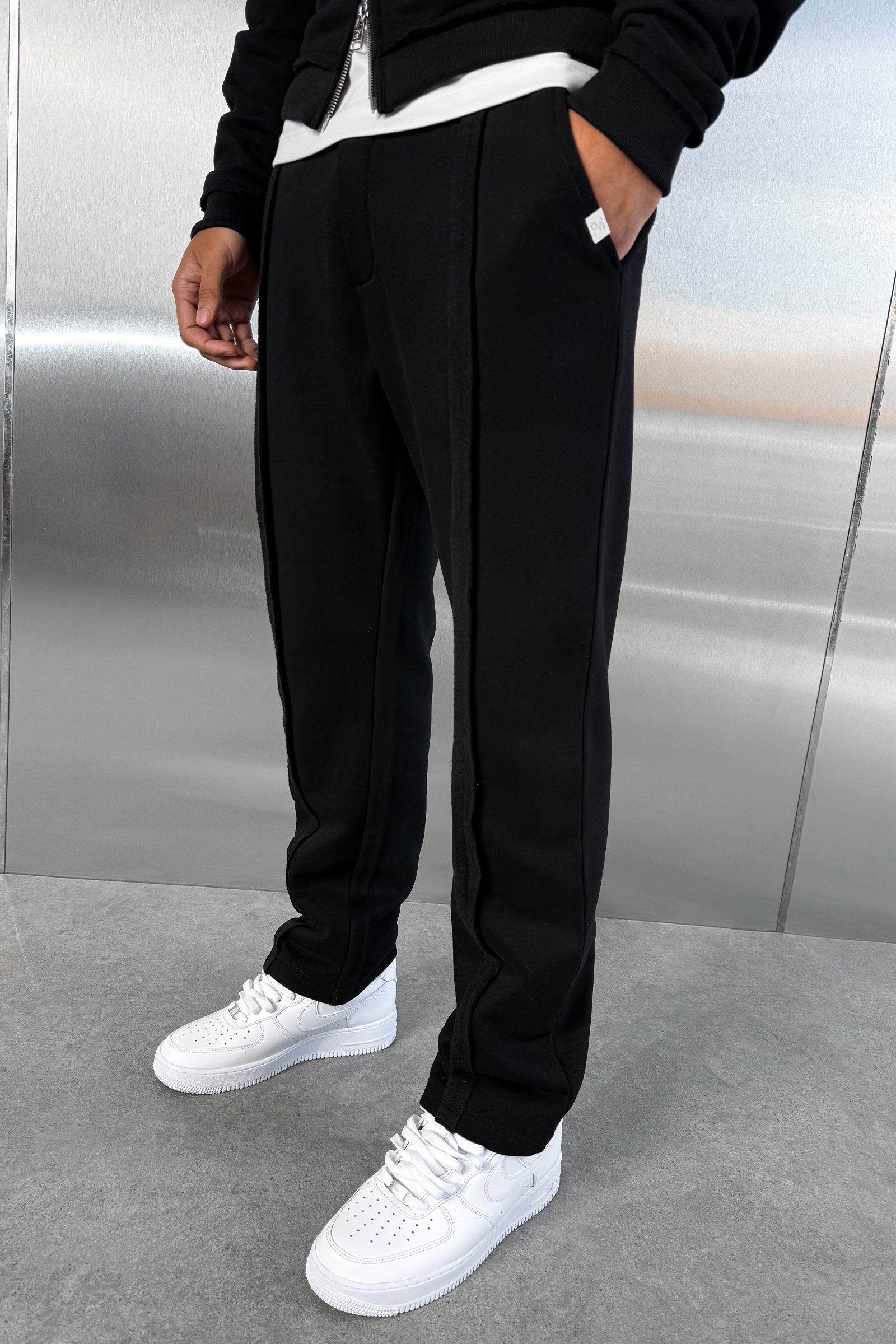 Raw-Seam Straight Leg Jogger - Black