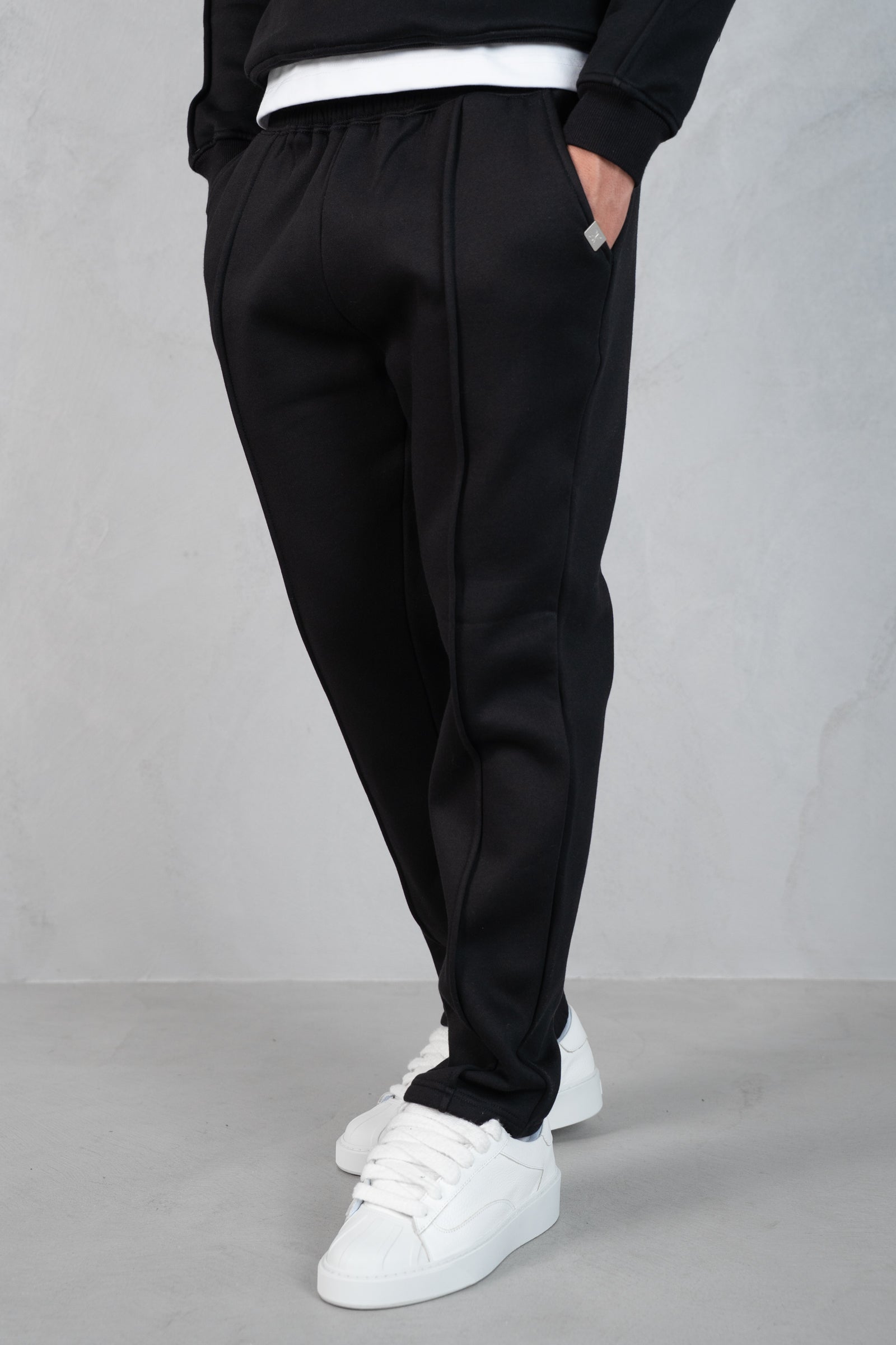 Relaxed Pintuck Joggers - Black
