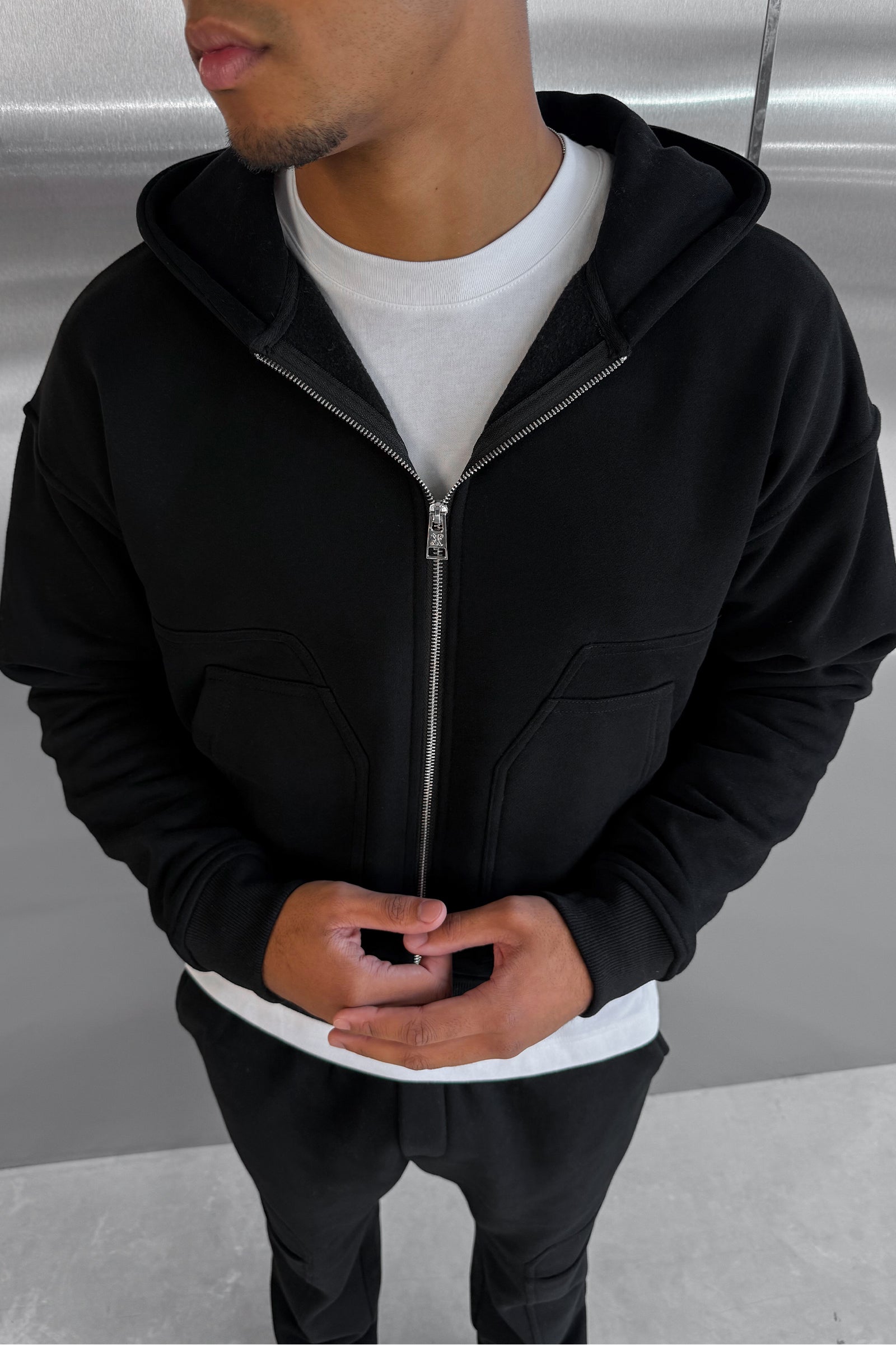 Boxy Carpenter Hoodie - Black
