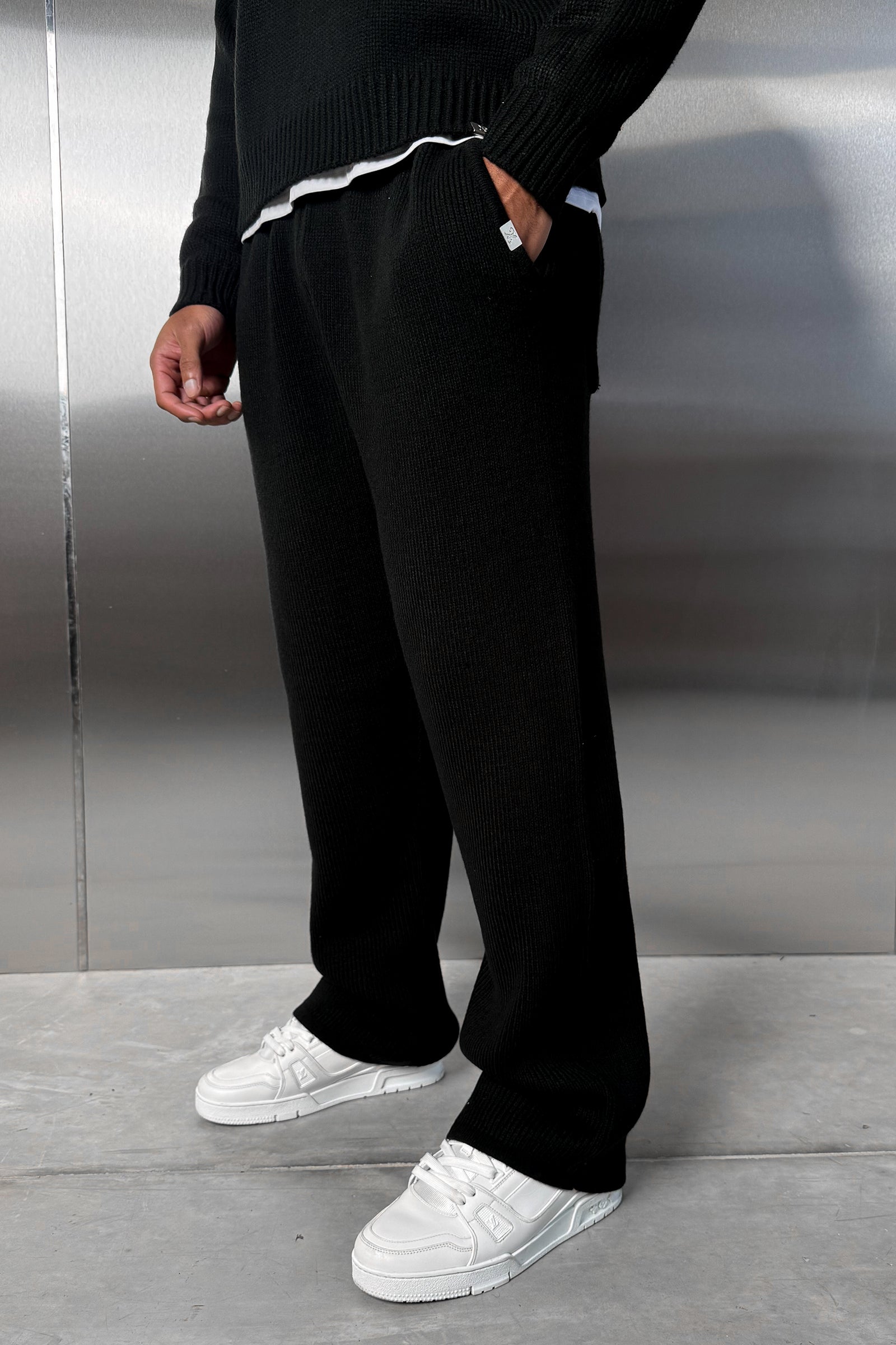 Relaxed Knitted Jogger - Black