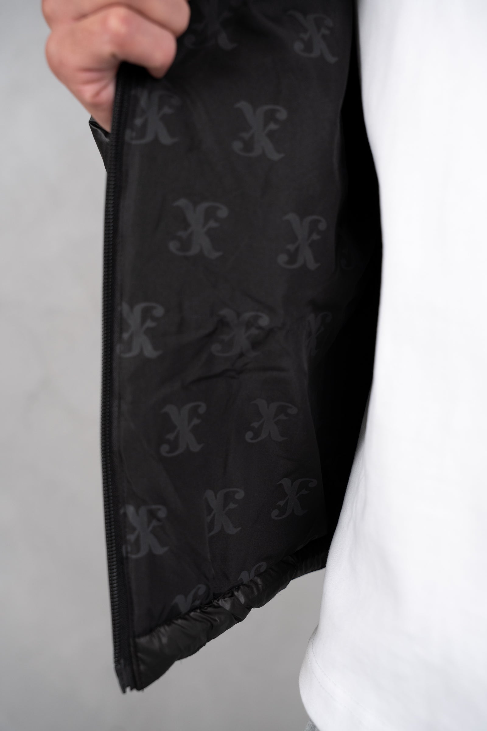 Vertex Quilted Boxy Puffer Jacket - Black