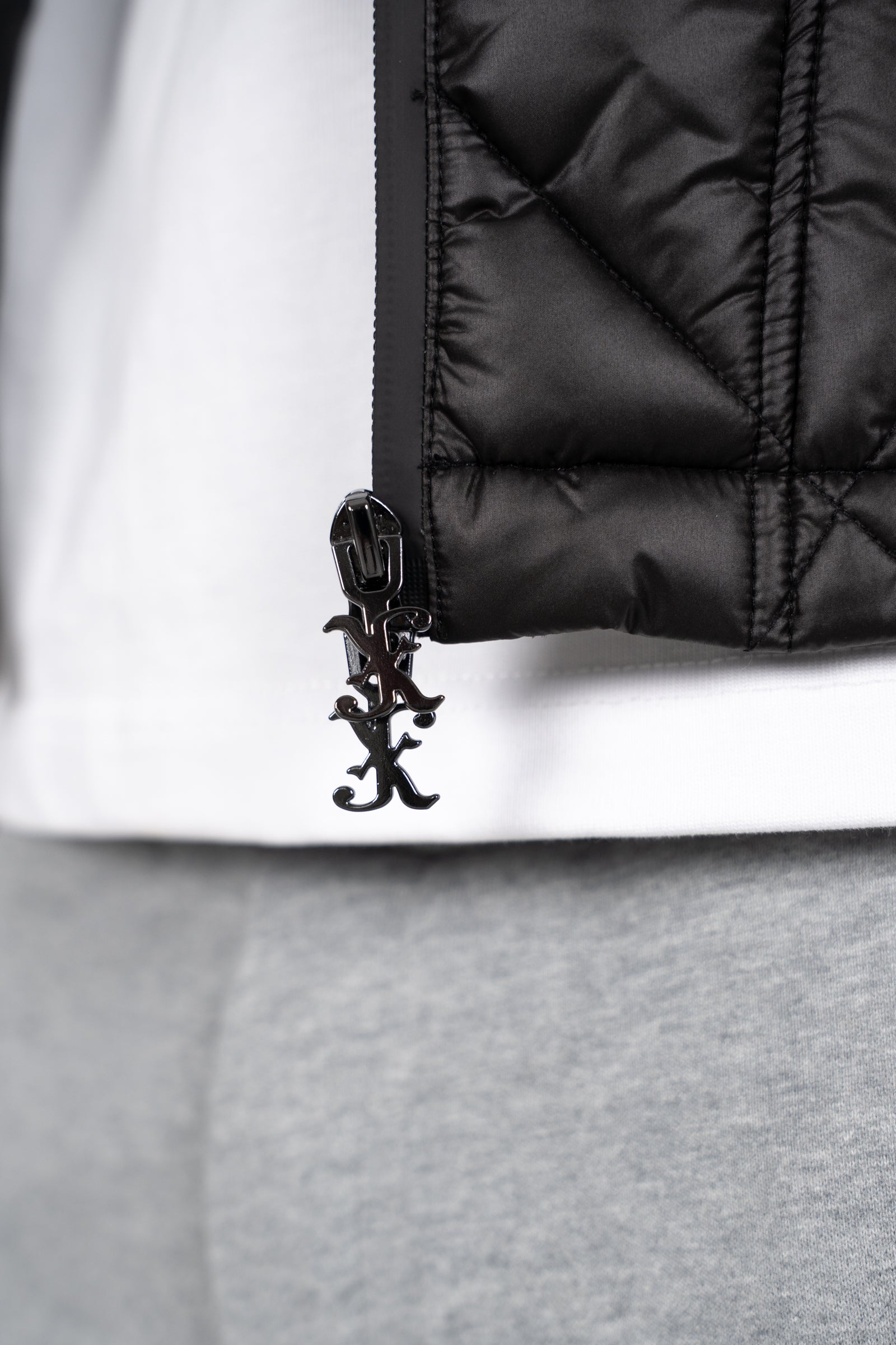 Vertex Quilted Boxy Puffer Jacket - Black